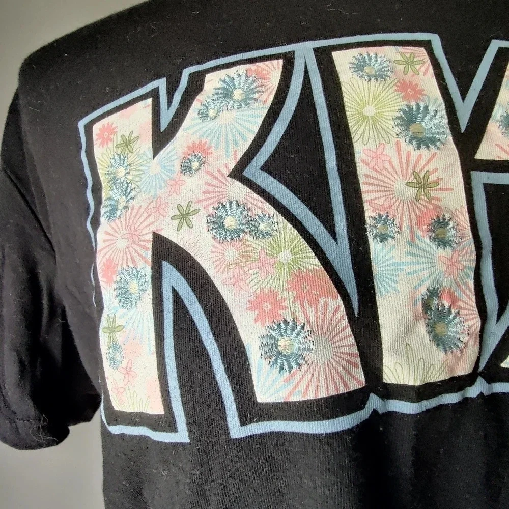 Kiss floral band